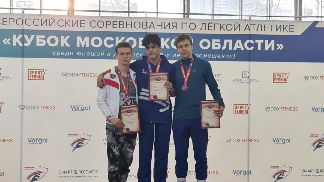 Легкоатлеты Крыма завоевали 5 медалей на Всероссийских соревнованиях в Москве и Сочи